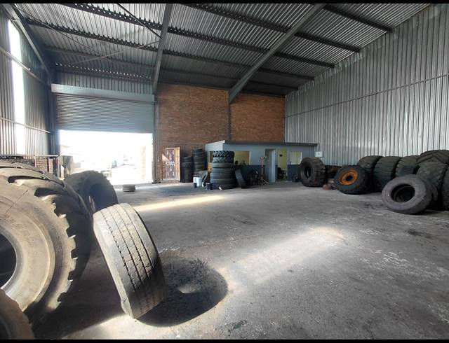270M² WORKSHOP TO LET IN POMONA